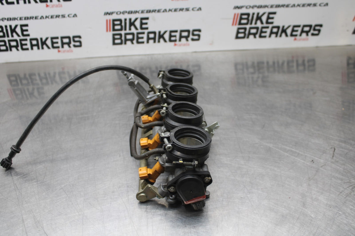 05-06 HONDA CBR600RR MAIN FUEL INJECTORS / THROTTLE BODIES BB624