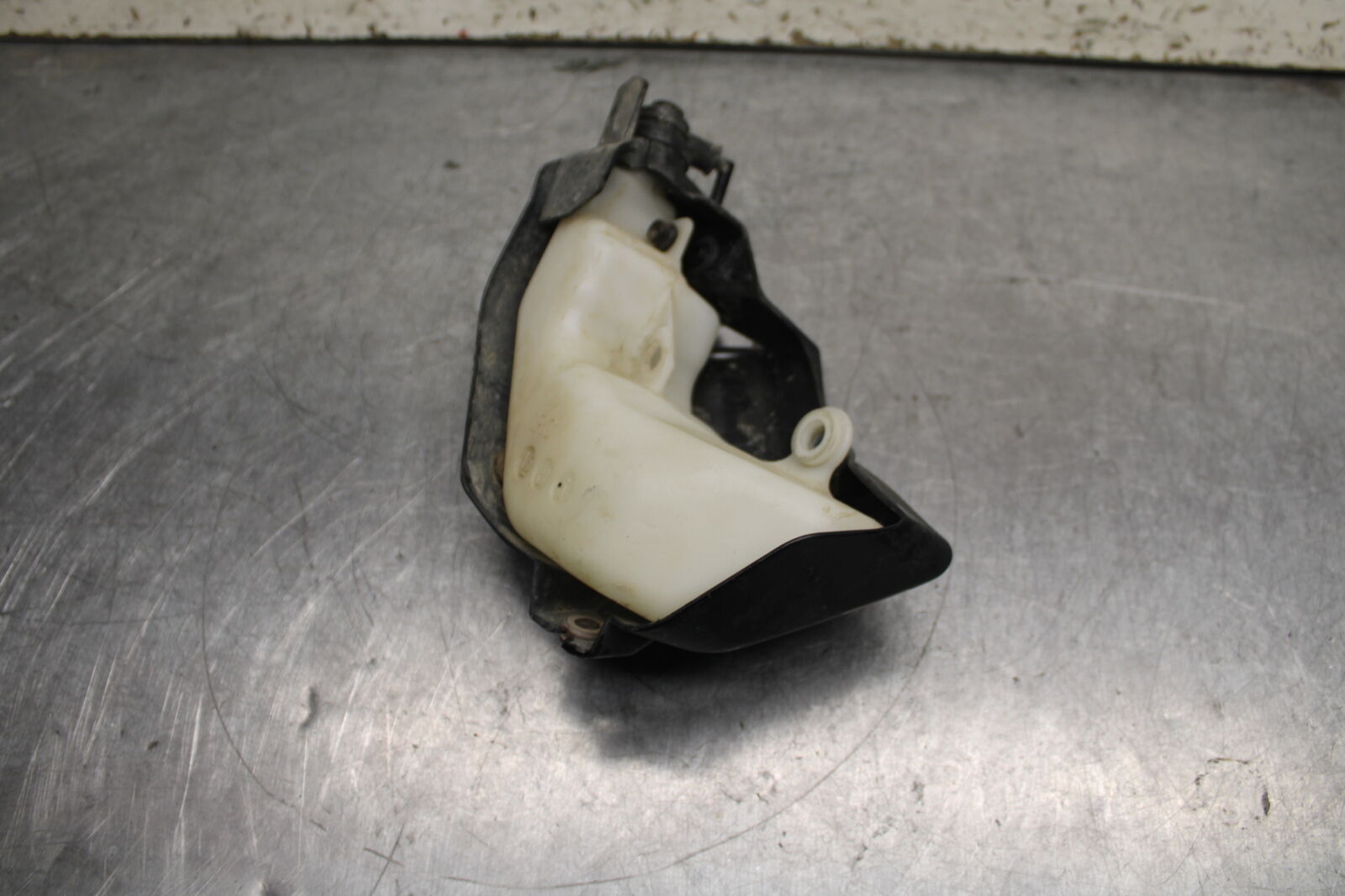 14-17 YAMAHA FZ09 COOLANT WATER TANK RESERVOIR BOTTLE BB111