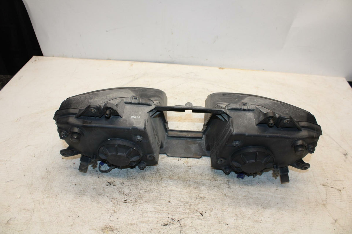 08 YAMAHA YZF R6 2c0 FRONT HEADLIGHT HEAD LIGHT LAMP BB365