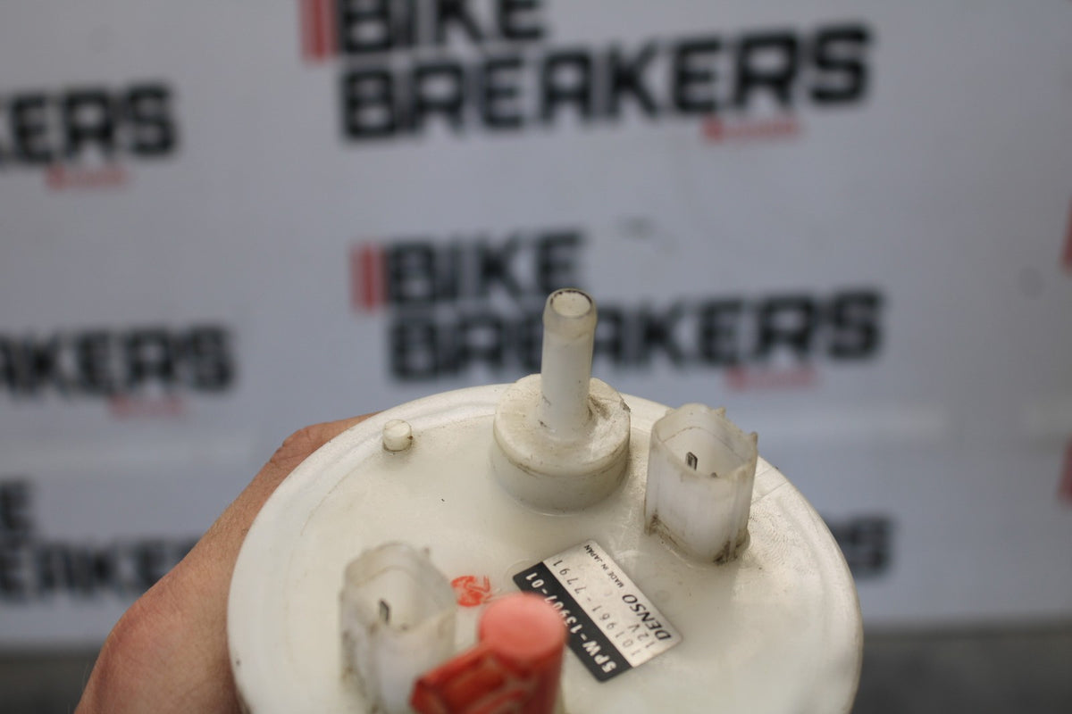 05 YAMAHA YZF R6 PARTS FUEL PUMP GAS PETROL SENDER UNIT BB894