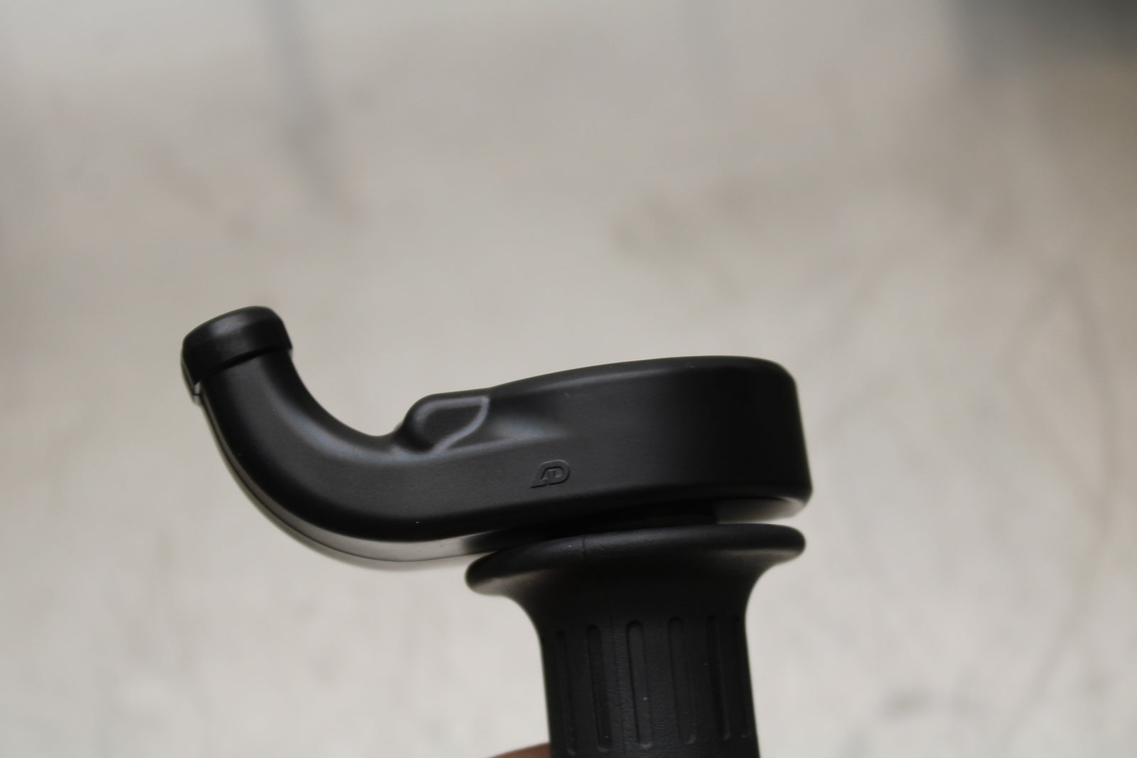 23-24 KAWASAKI NINJA ZX14R NEW!! THROTTLE CABLE LINE HOUSING GUIDE BB141