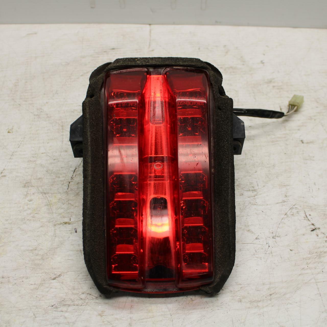 03-05 SUZUKI SV1000 REAR TAIL TAILLIGHT BACK BRAKE LIGHT BB296