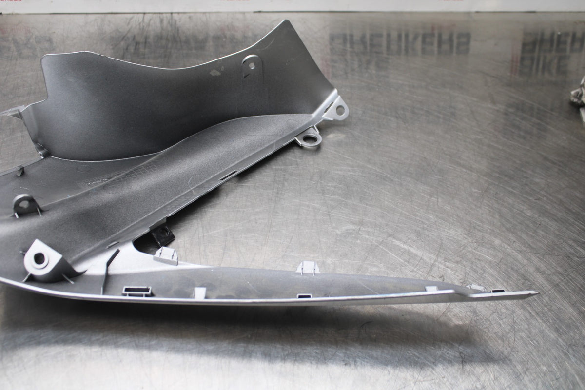 07 SUZUKI GSXR1000 RIGHT FRONT UPPER NOSE FAIRING COWL SHROUD BB770