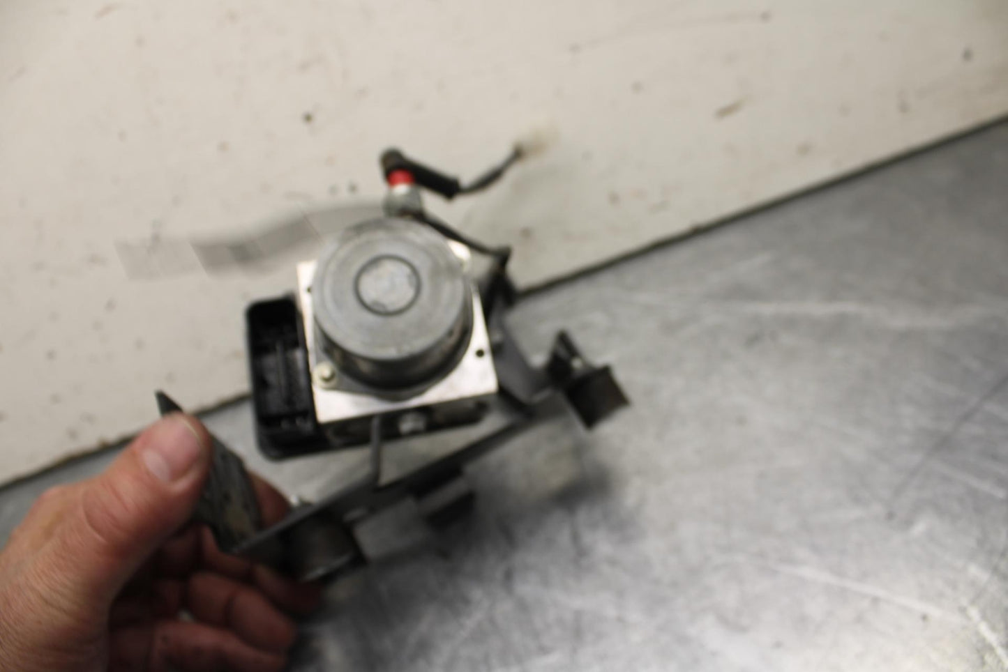 16-18 KTM 690 DUKE ABS PUMP UNIT MODULE BB631