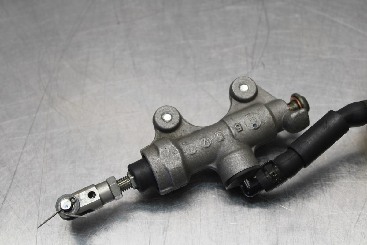 06-07 YAMAHA YZF R6 REAR BACK BRAKE MASTER CYLINDER W RESERVOIR BB763