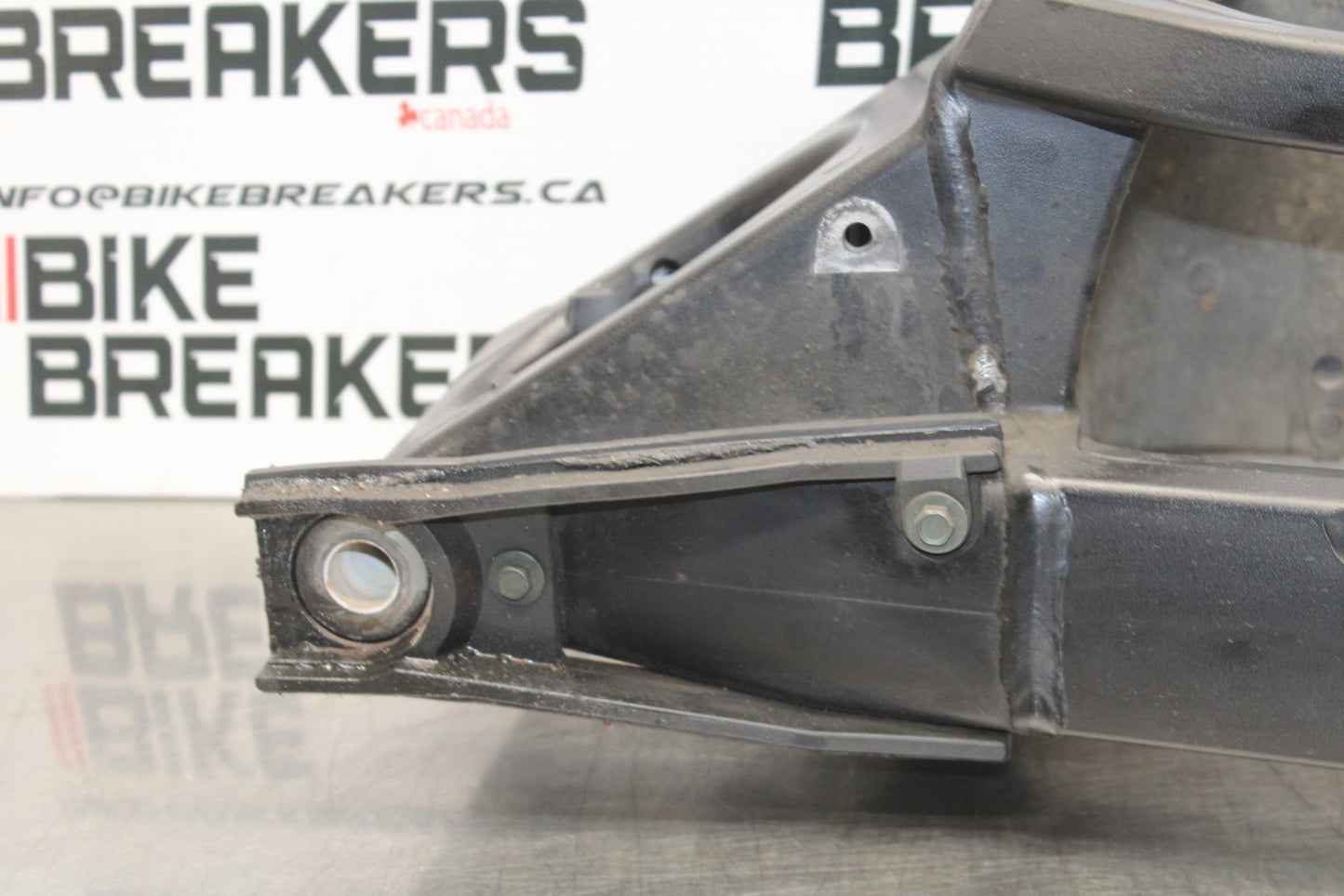07 SUZUKI GSXR1000 REAR SWINGARM BACK SUSPENSION SWING ARM BB770