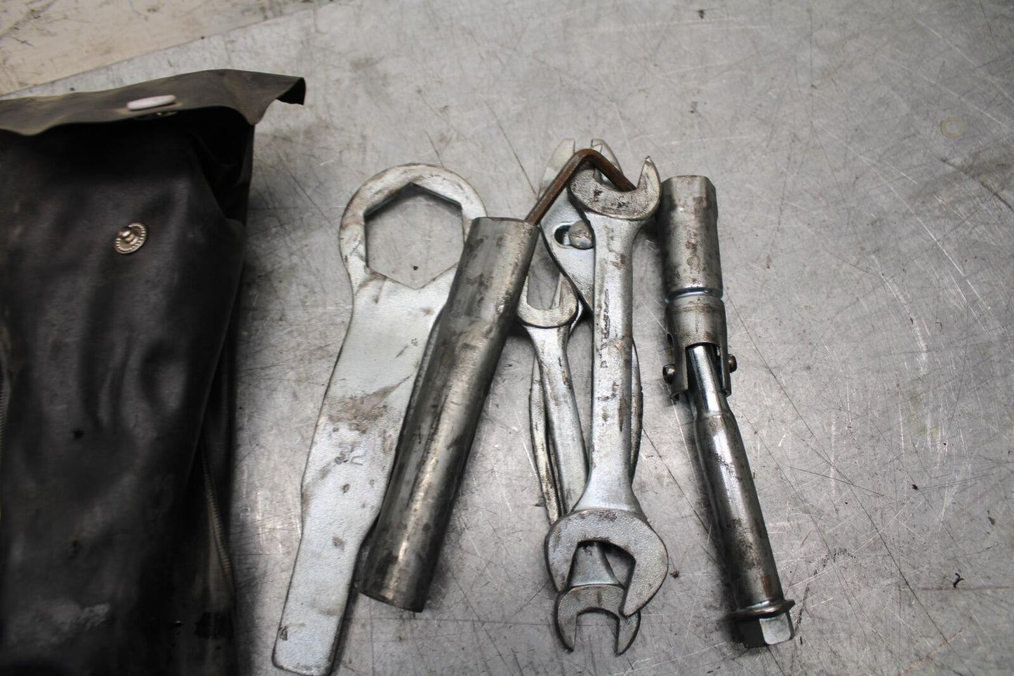 2009 Kawasaki Ninja ZX6R ZX600R STOCK TOOLS OEM TOOL BAG KIT SET BB538