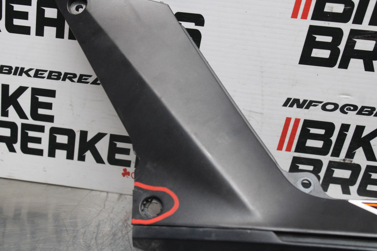 13-16 KTM 390 DUKE LEFT REAR BACK TAIL FAIRING COWL SHROUD BB815