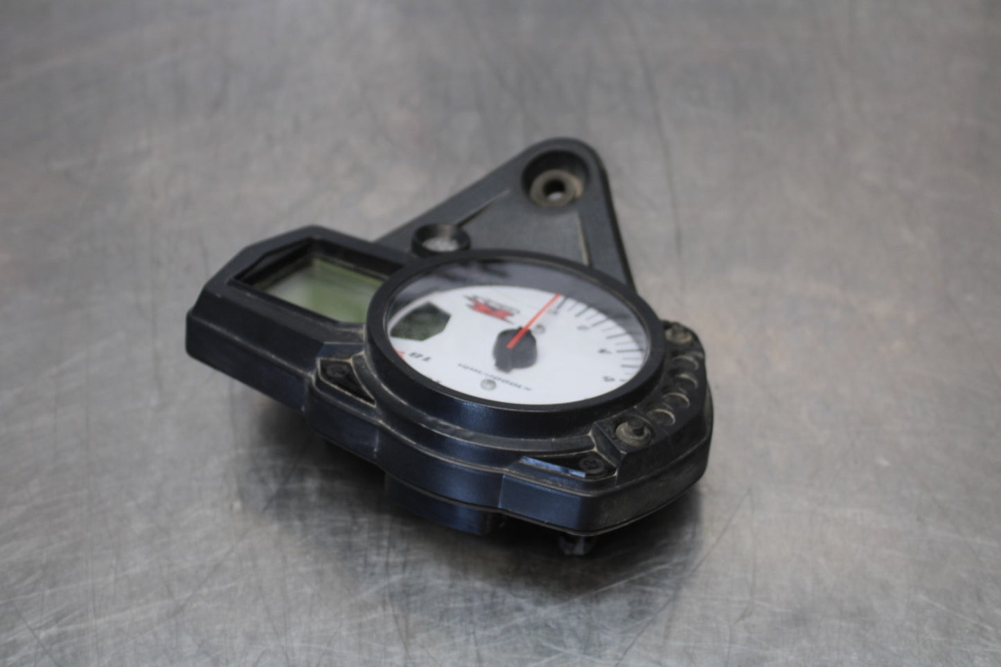 06-07 SUZUKI GSXR 600 SPEEDO TACH GAUGES CLUSTER SPEEDOMETER TACHOMETER BB170