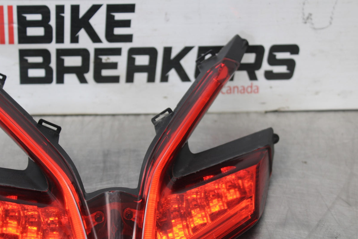 16 DUCATI 959 PANIGALE REAR TAIL TAILLIGHT BACK BRAKE LIGHT BB912