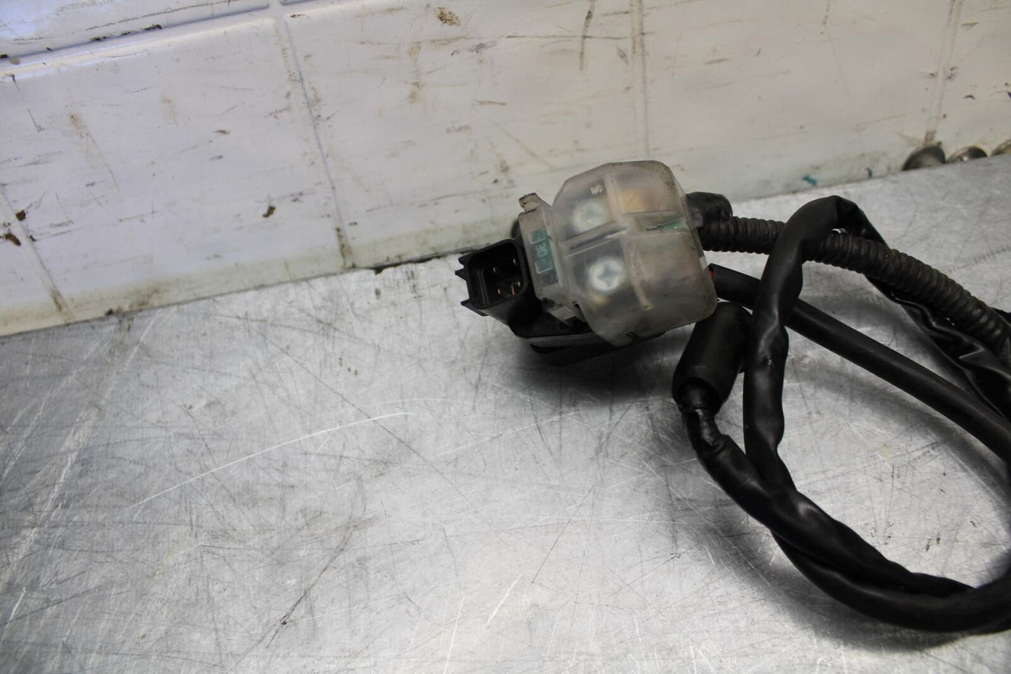06-07 SUZUKI GSXR600 ENGINE STARTER RELAY STARTING MOTOR SWITCH BB447