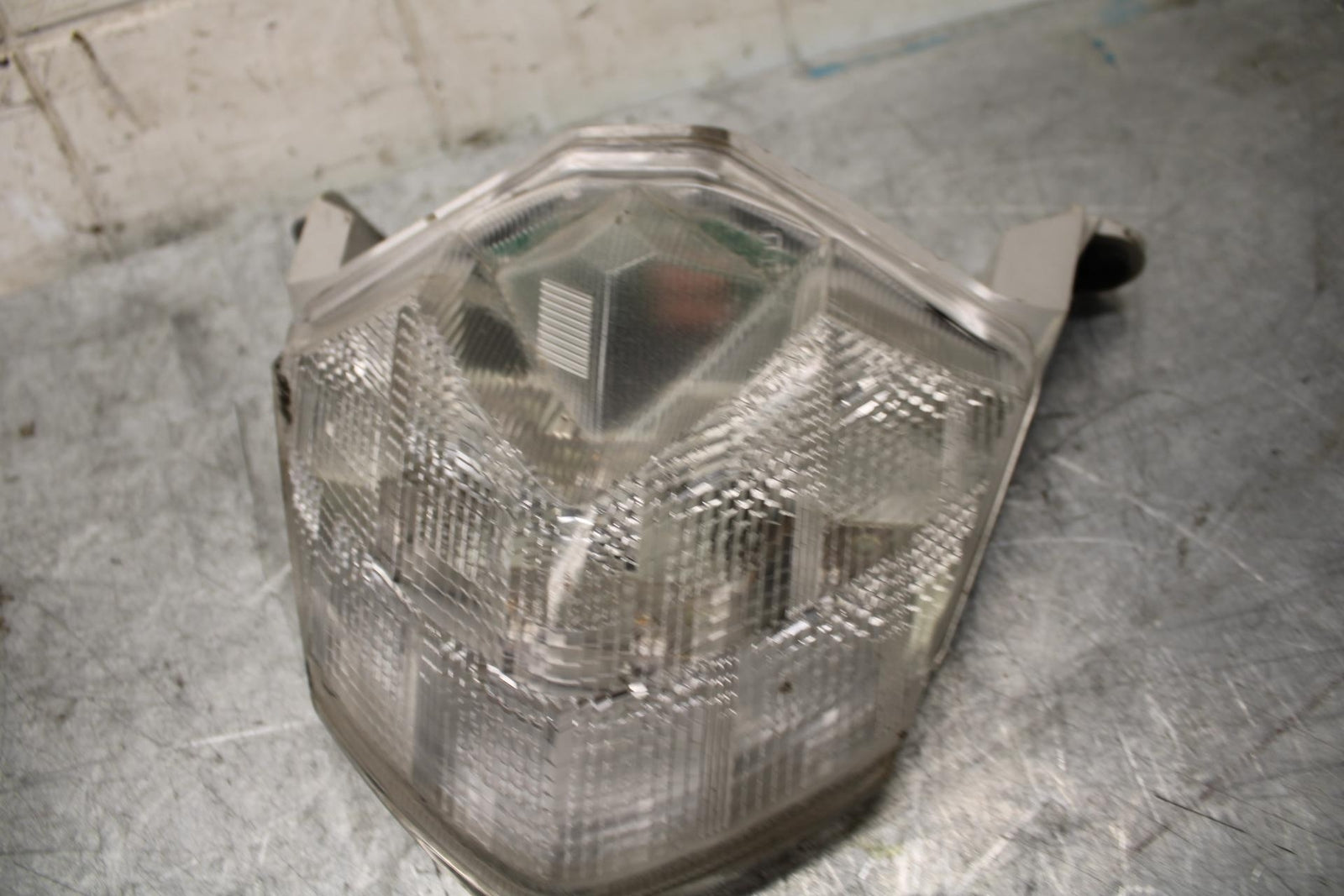 2009 Kawasaki Ninja ZX6R REAR TAIL TAILLIGHT BACK BRAKE LIGHT 23025-0059  BB44