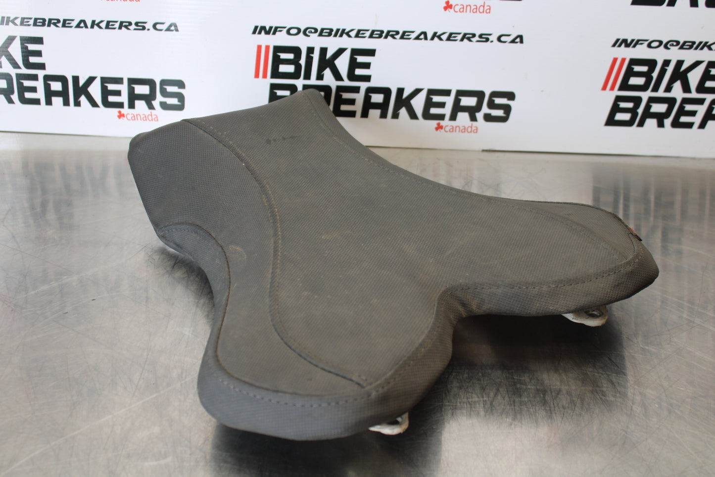 07-08 YAMAHA YZF R1 HT MOTO AFTERMARKET FRONT DRIVERS SEAT BB160