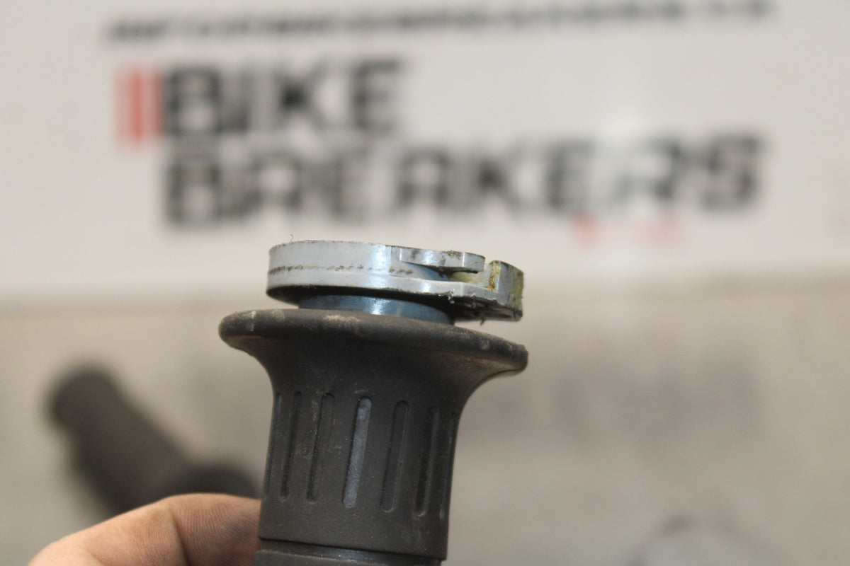 07-08 KAWASAKI NINJA ZX6R THROTTLE TUBE / GRIPS BB199