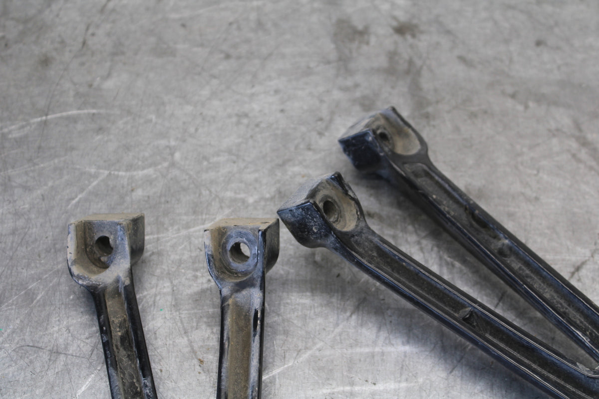 06-07 SUZUKI GSXR 600 REAR BACK PASSENGER PEG SET PAIR BB694