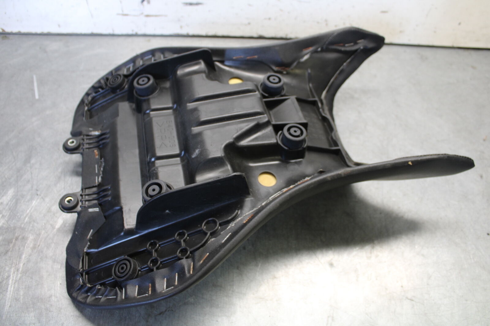21-24 YAMAHA MT-07 FRONT DRIVERS SEAT PAD SADDLE PILLION BB662
