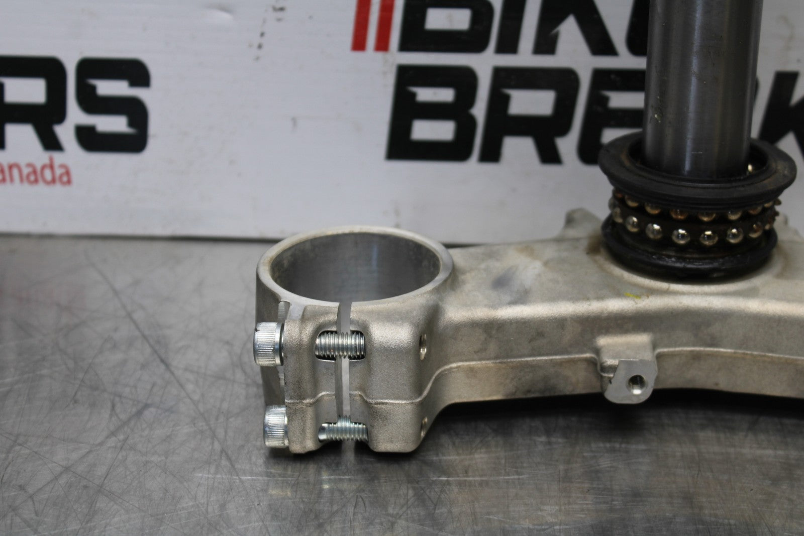 21-23 KAWASAKI NINJA ZX6R FRONT FORKS CLAMP LOWER TRIPLE TREE STEM BB179