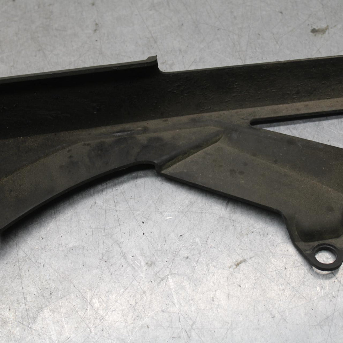 06-07 SUZUKI GSXR750 REAR BACK DRIVE CHAIN GUARD COVER SHIELD BB645