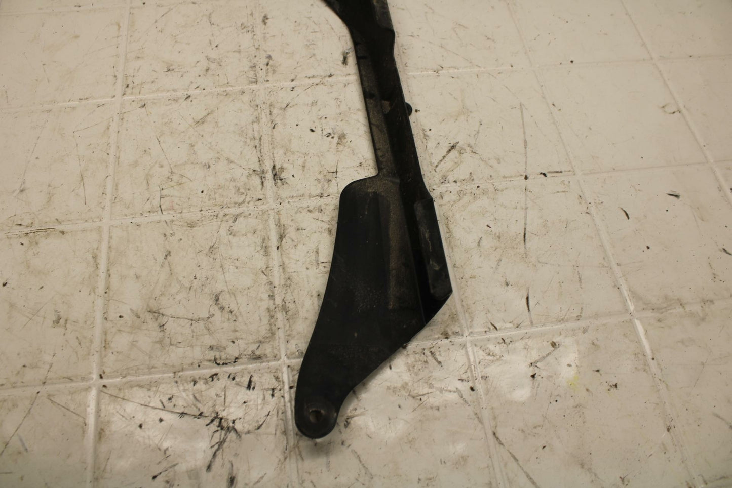 19-20 KAWASAKI NINJA ZX6R ZX636 REAR BACK DRIVE CHAIN GUARD COVER SH BB407