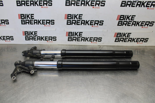25 KAWASAKI Z900 FRONT FORKS SHOCK SUSPENSION SET PAIR BB928