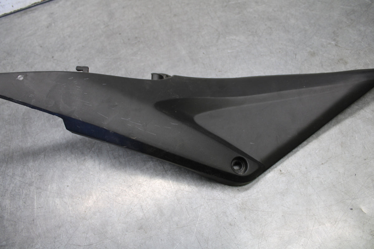 05-06 HONDA CBR600RR RIGHT LEFT FRONT SIDE SEAT PANELS COWLS FAIRINGS  BB689