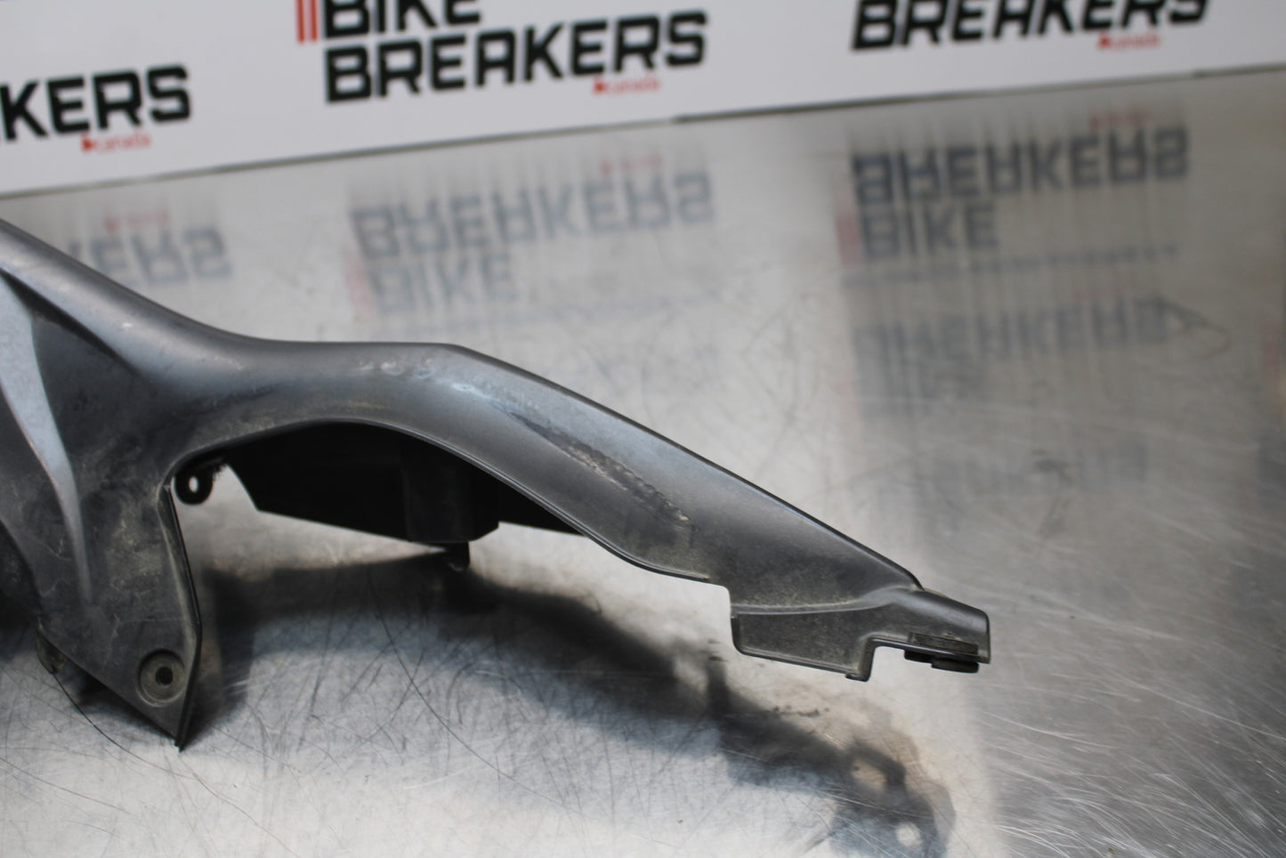11 SUZUKI GSXR1000 LEFT REAR BACK TAIL FAIRING COWL SHROUD BB142