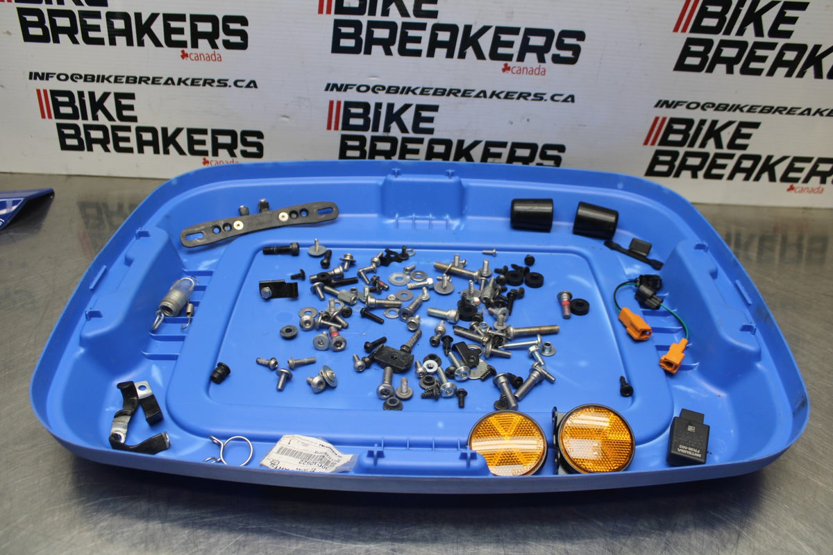 24-25 KAWASAKI NINJA ZX4R BOLTS HARDWARE MOTOR SCREWS BB827