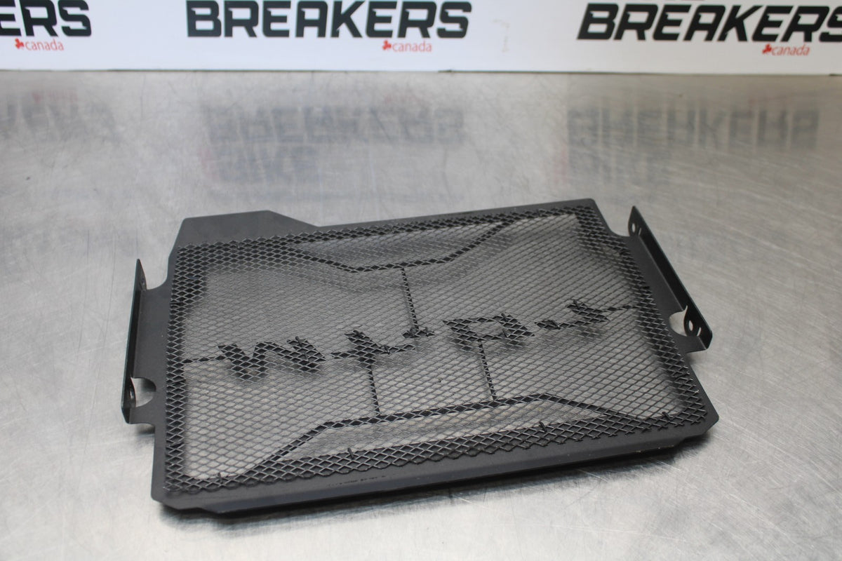 23-24 YAMAHA MT-07 ENGINE RADIATOR COVER GUARD BB194