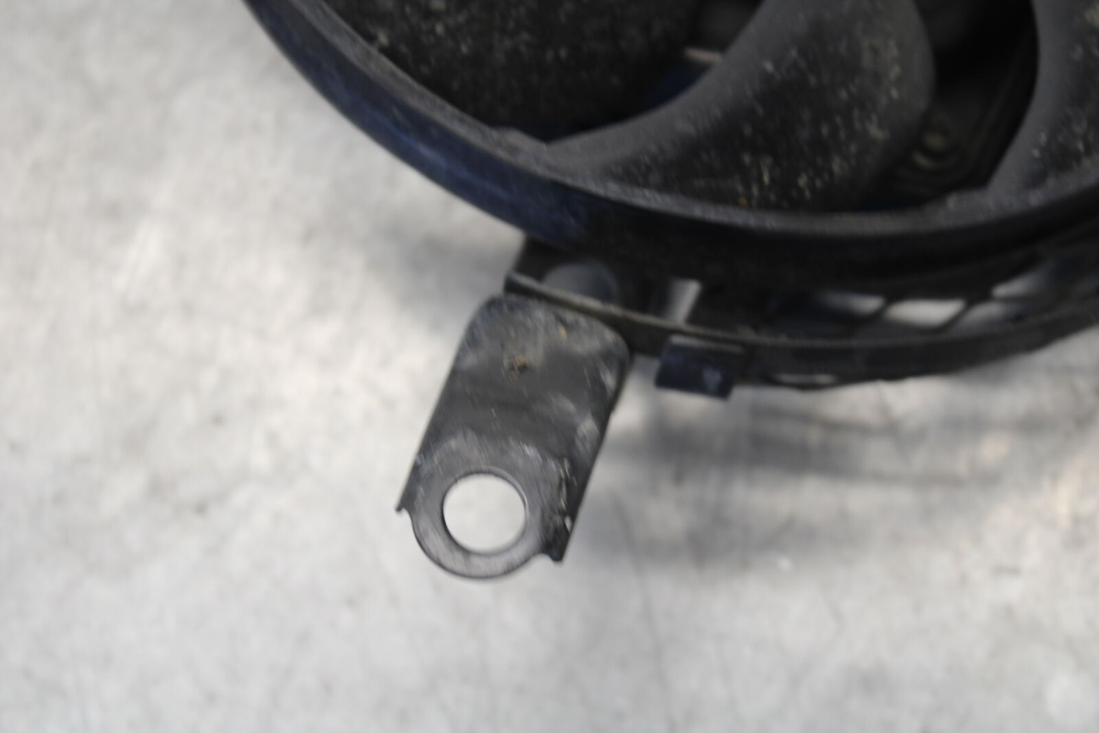 05-06 SUZUKI GSXR1000 ENGINE RADIATOR COOLING FAN 17800-41G00 BB663