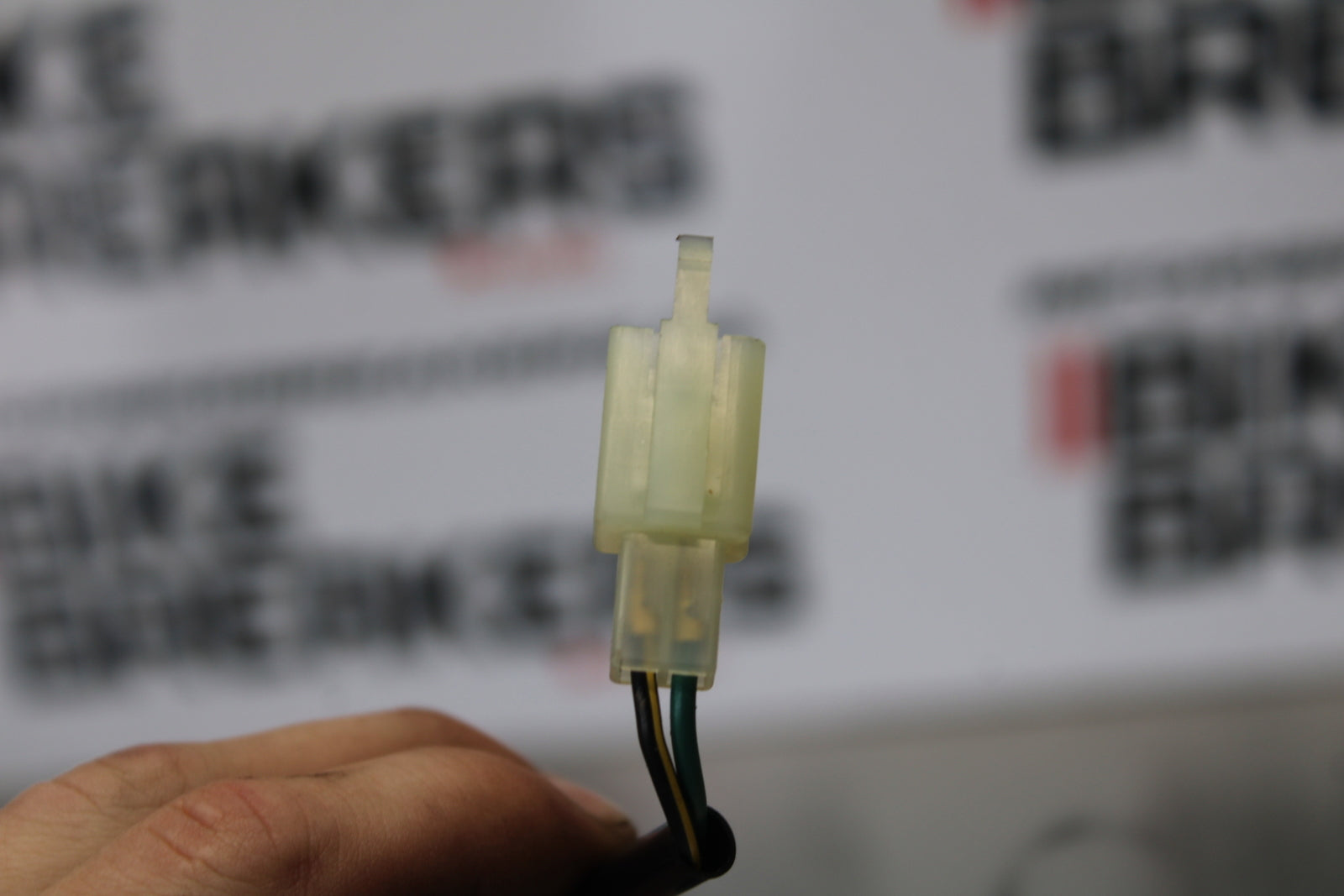 23-24 KAWASAKI NINJA ZX14R NEW!! RIGHT FRONT TURN SIGNAL LIGHT INDICATOR BB169