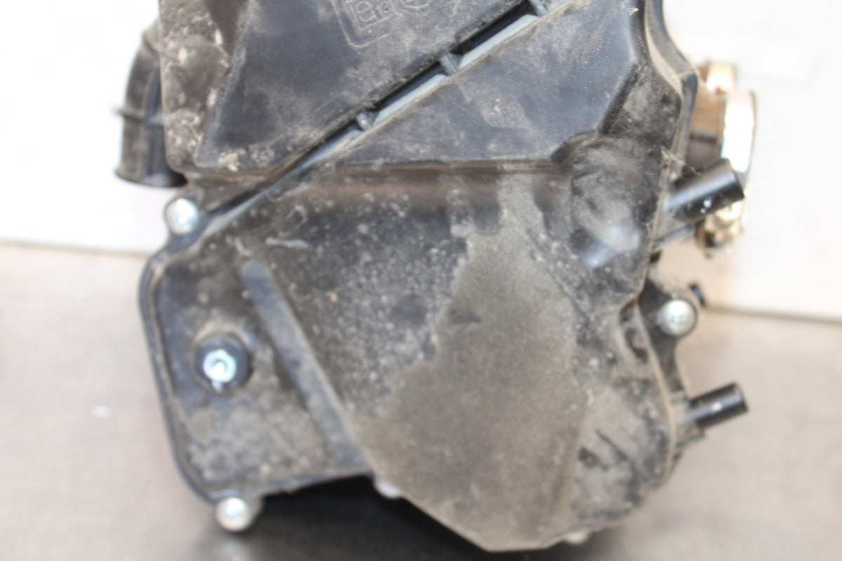 19-24 YAMAHA R3 AIRBOX AIR INTAKE FILTER BOX BB942
