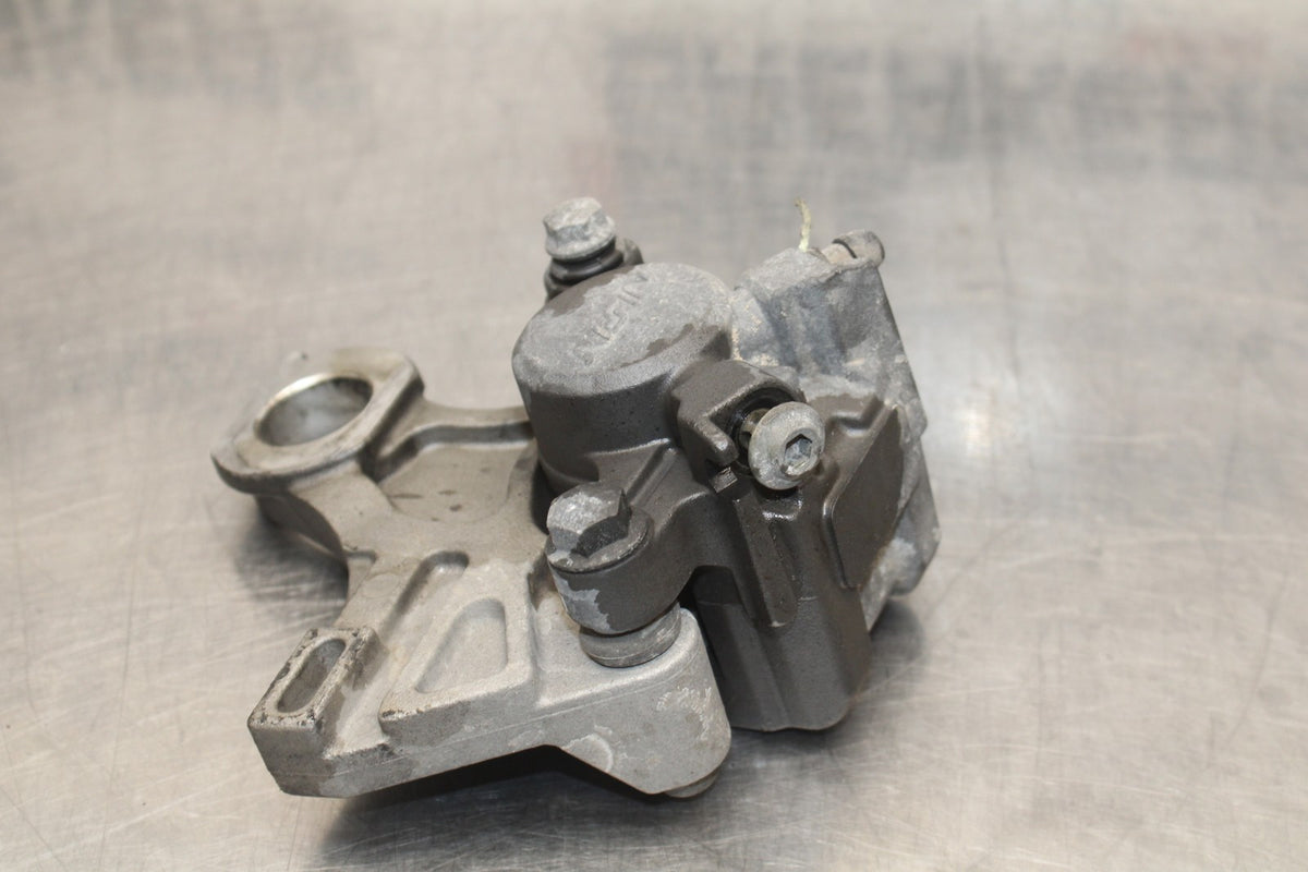 05 YAMAHA YZF R6 REAR BACK BRAKE CALIPER W MOUNT BRACKET BB814