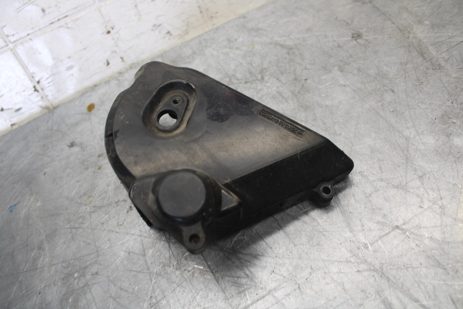 1998 Suzuki TL1000S ENGINE SPROCKET COVER BB508