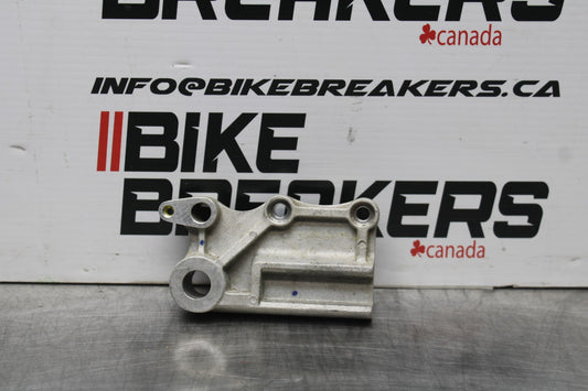13-17 KAWASAKI NINJA 300 REAR BRAKE CALIPER HANGER BACK MOUNTING BRACKET BB189