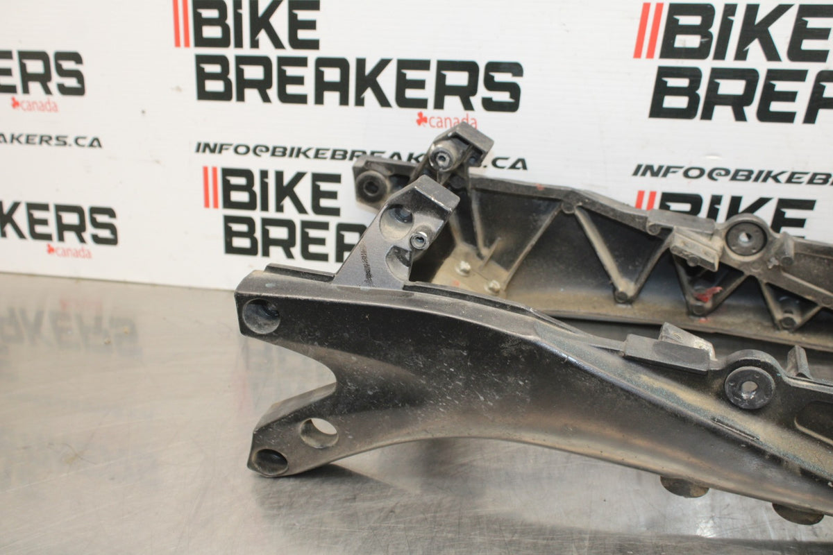 06-07 SUZUKI GSXR600 REAR SUBFRAME BACK SUB FRAME BB836