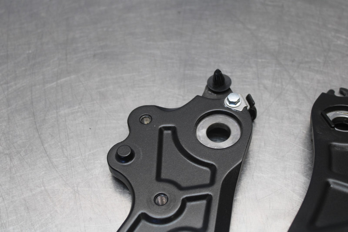 23-24 YAMAHA MT-07 LEFT RIGHT REARSET REAR SET DRIVER PEG BRACKETS MOUNTS BB927