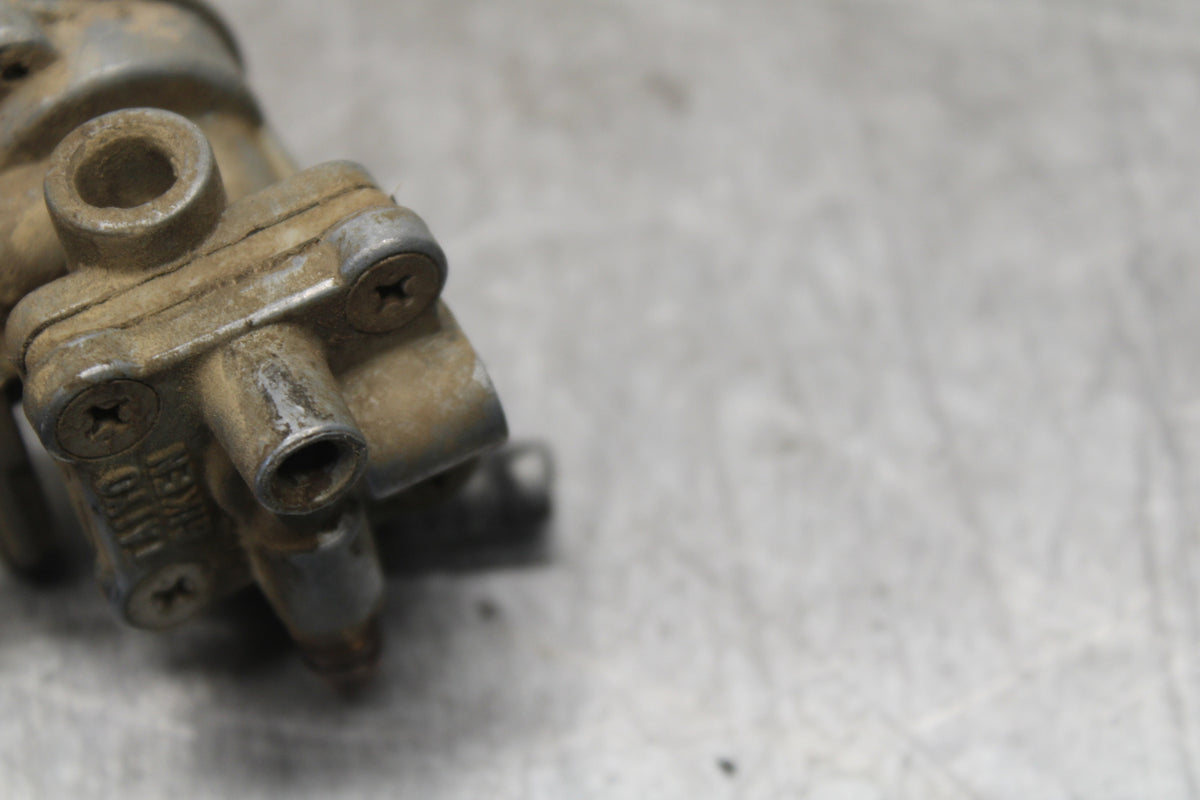 08-18 KAWASAKI KLR650 FUEL GAS TANK PETCOCK SHUT ON OFF VALVE BB707