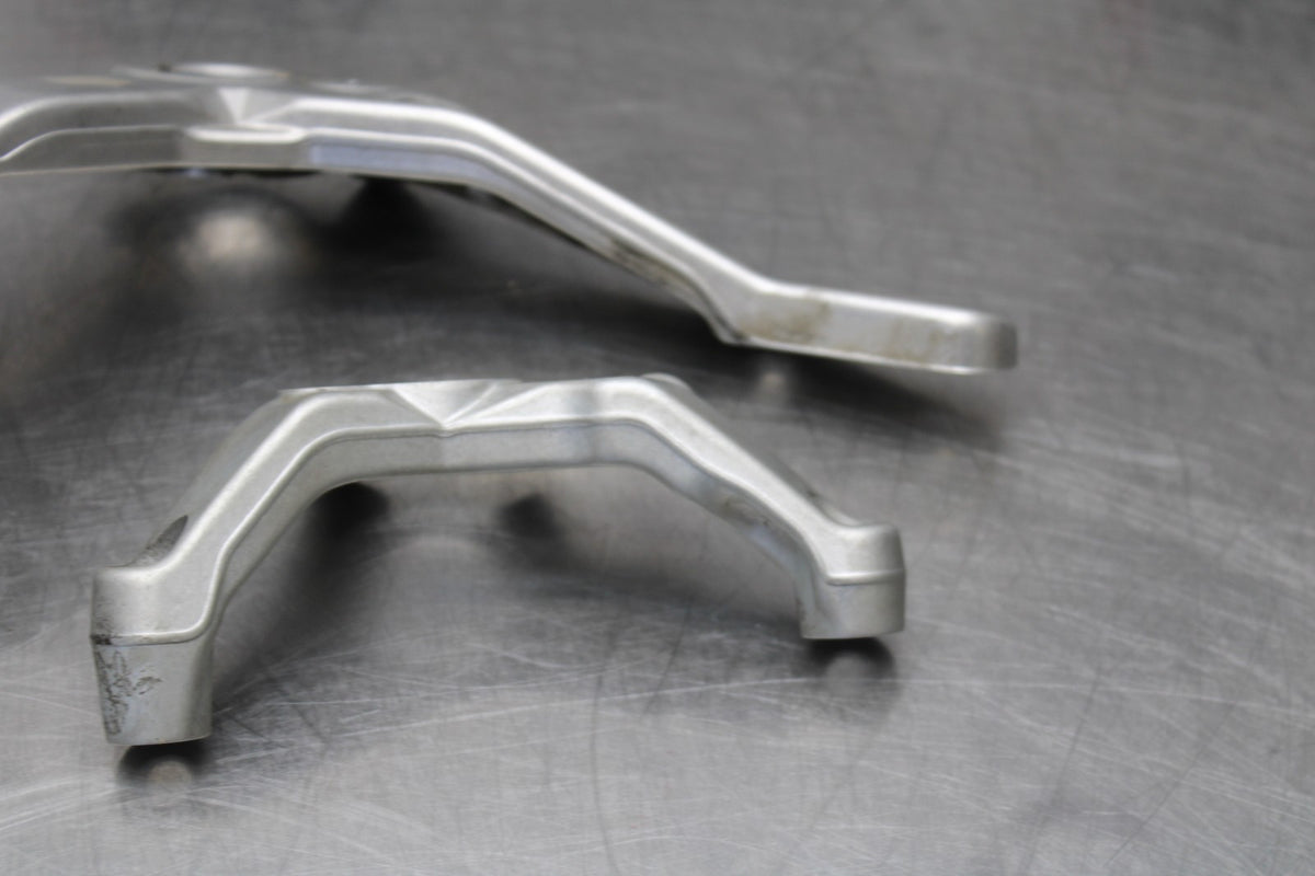 16 DUCATI 959 PANIGALE ENGINE/ FRAME MOUNT MOTOR BRACKET SET BB912