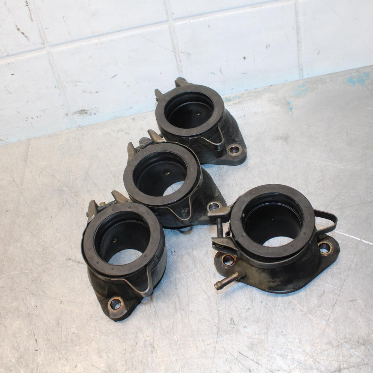 84-85 YAMAHA FJ1100 INTAKE MANIFOLD BB29