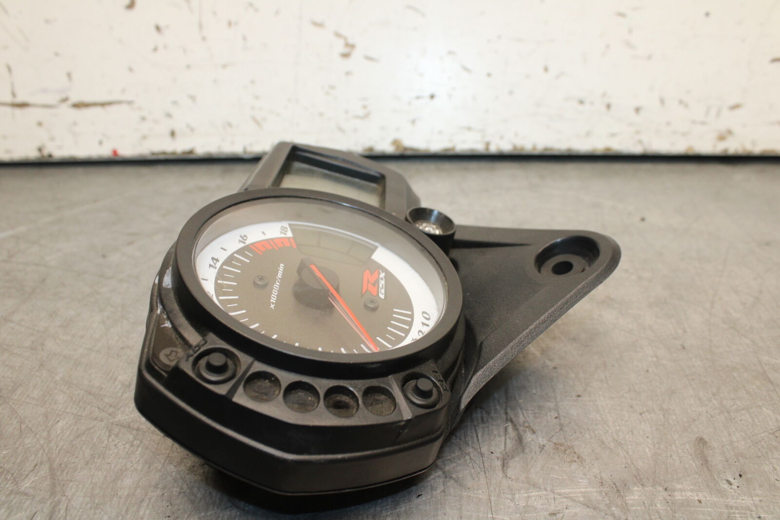 06-07 SUZUKI GSXR 600 SPEEDO TACH GAUGES CLUSTER SPEEDOMETER TACHOMETER BB243