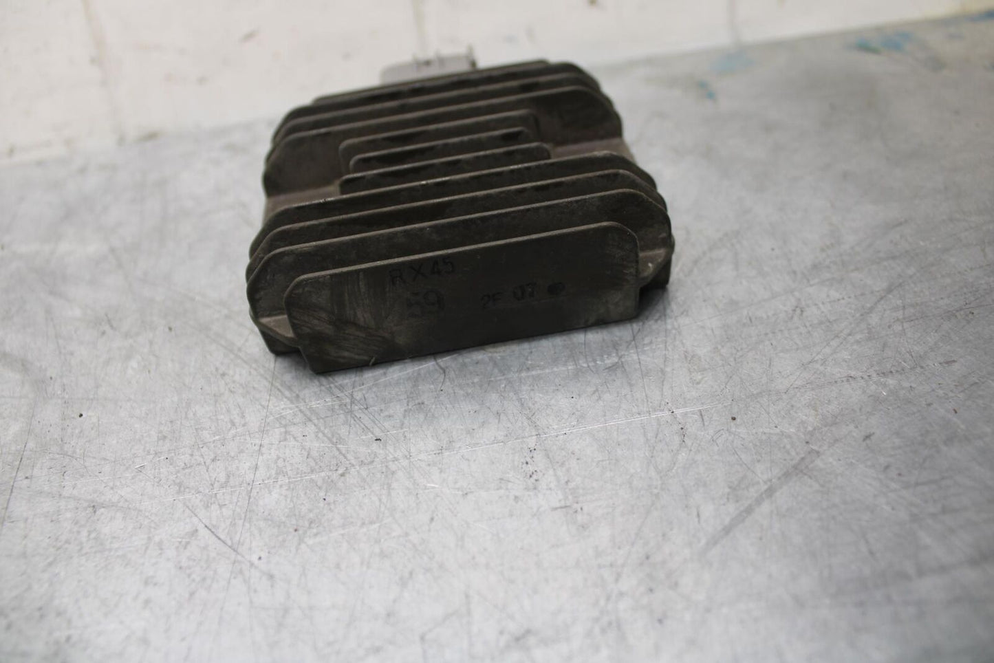 2015 Kawasaki Ninja 300 EX300B ABS RECTIFIER VOLTAGE REGULATOR 21066-0732 BB518