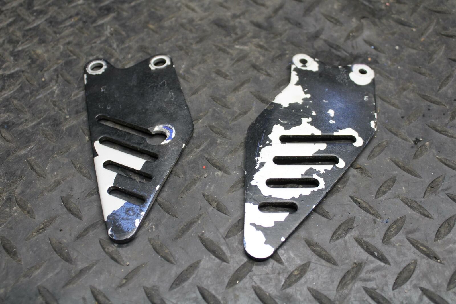 13-18 KAWASAKI NINJA ZX6R  REARSET REAR SET HEEL GUARD COVER  BB203