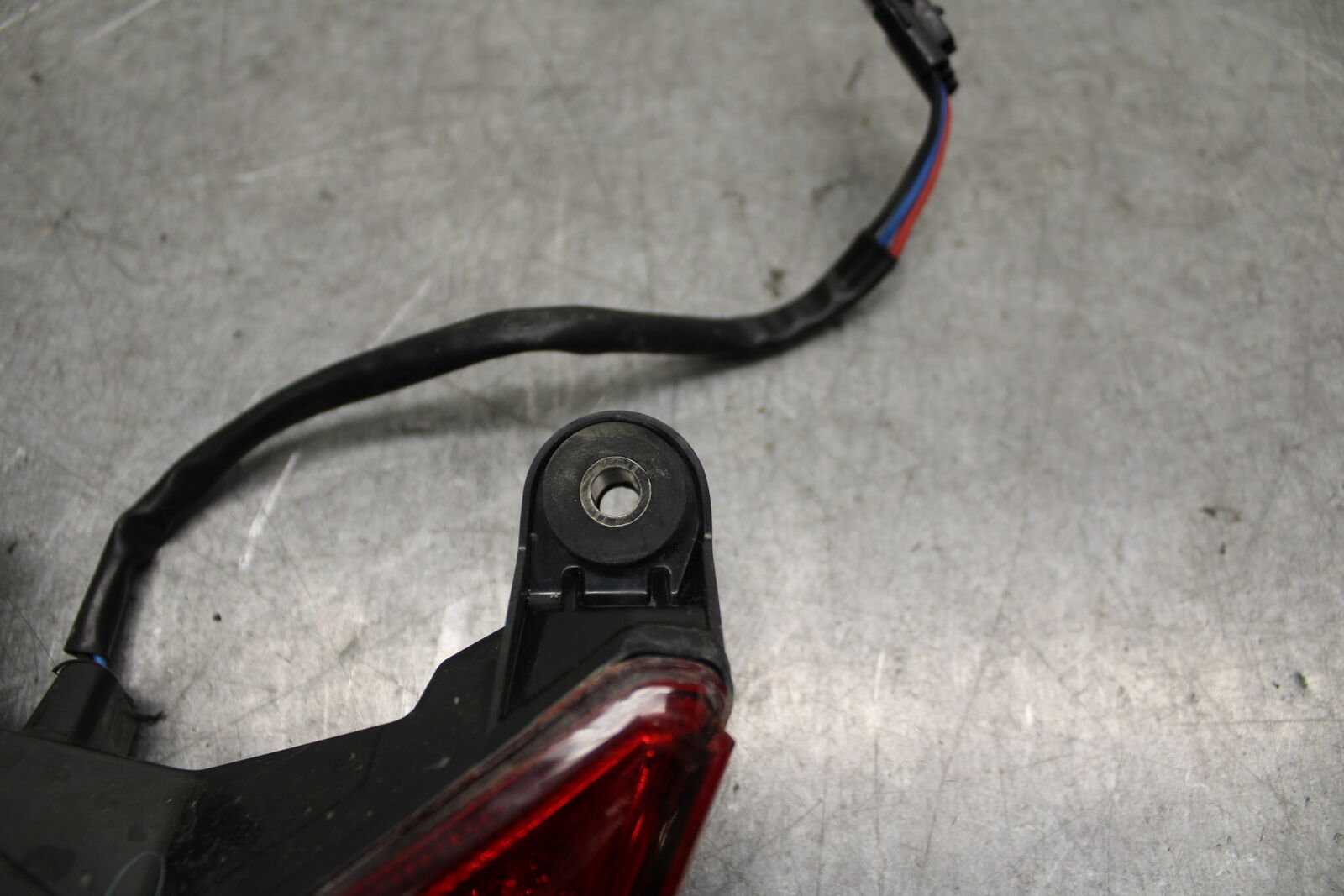 13-18 KAWASAKI NINJA ZX6R REAR TAIL TAILLIGHT BACK BRAKE LIGHT 23025-0345 BB666