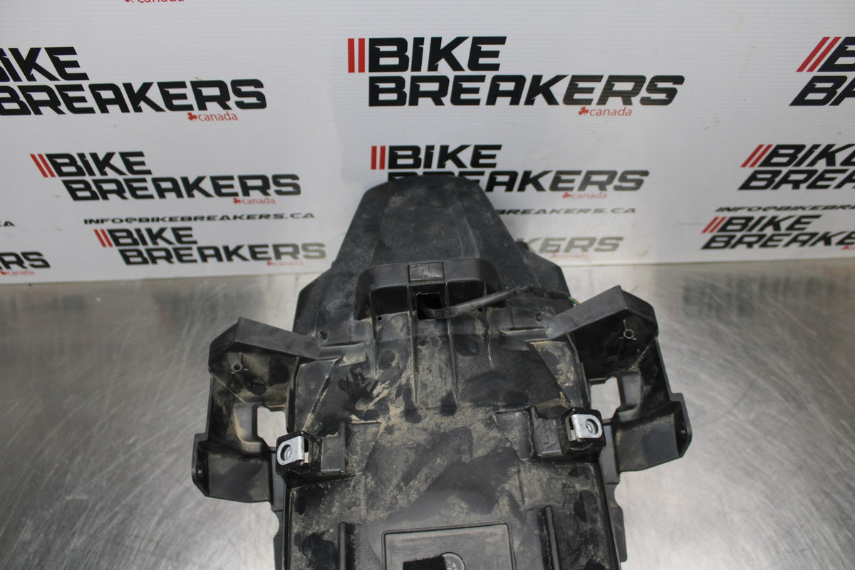 14 HONDA CTX1300A REAR BACK WHEEL FENDER MUD GUARD BB732