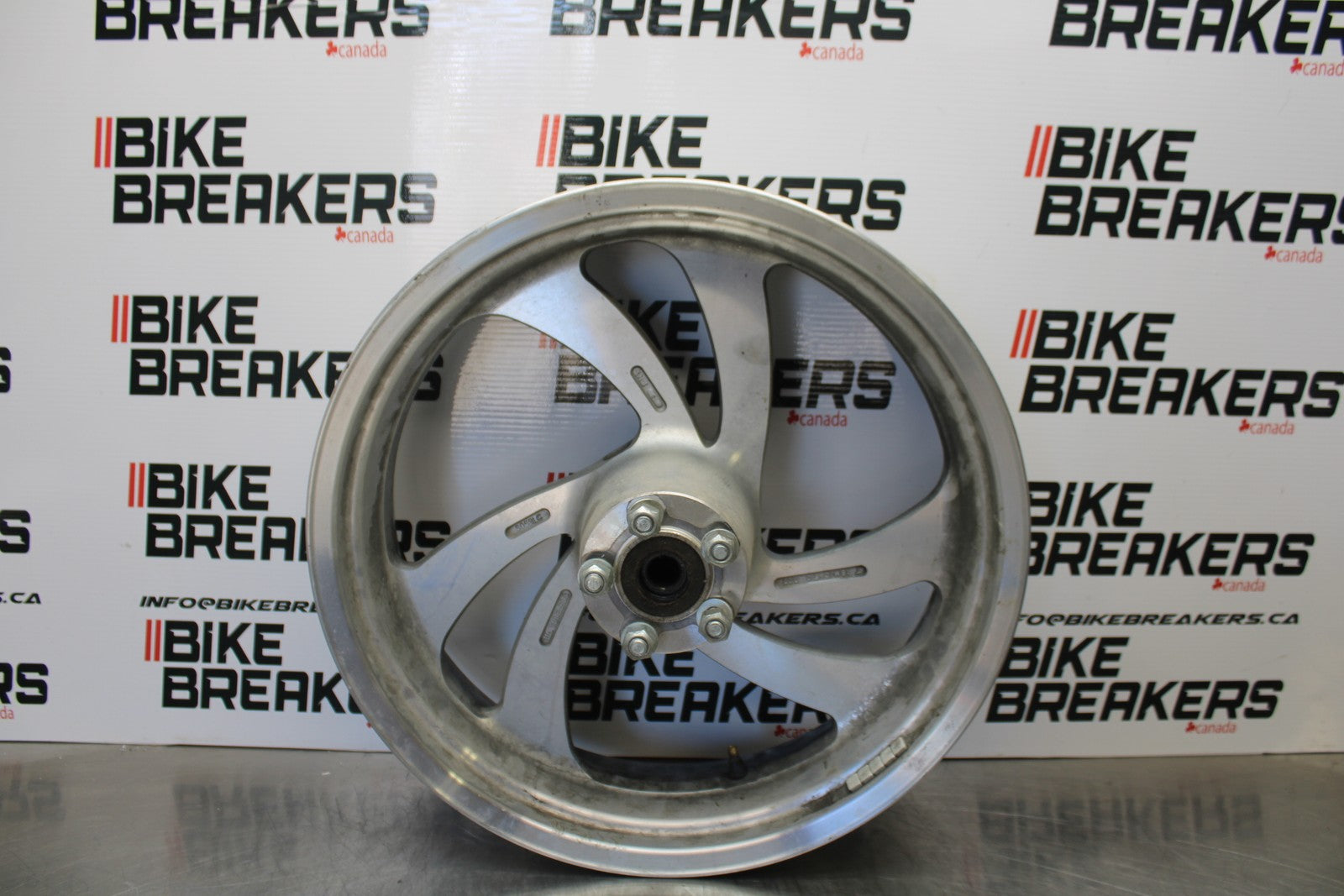 05-06 VICTORY KINGPIN DELUXE REAR WHEEL BACK RIM BB195