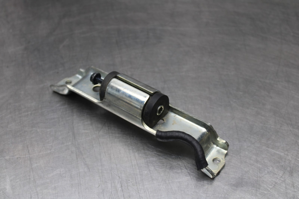 22 KAWASAKI NINJA 1000SX GAS TANK FUEL CELL PETROL RESERVOIR BRACKET MOUNT BB780
