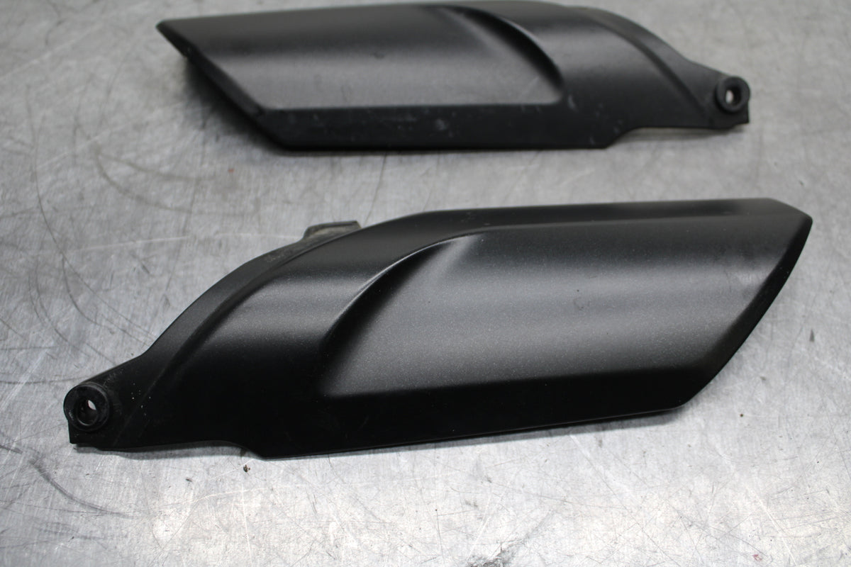 12-17 KAWASAKI ER-6N Z650 FRONT FORK GUARD COVER SET PAIR BB709