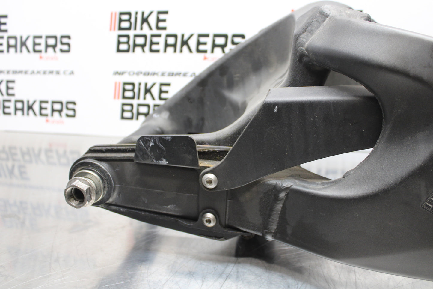 13-18 KAWASAKI NINJA ZX6R REAR SWINGARM BACK SUSPENSION SWING ARM BB143