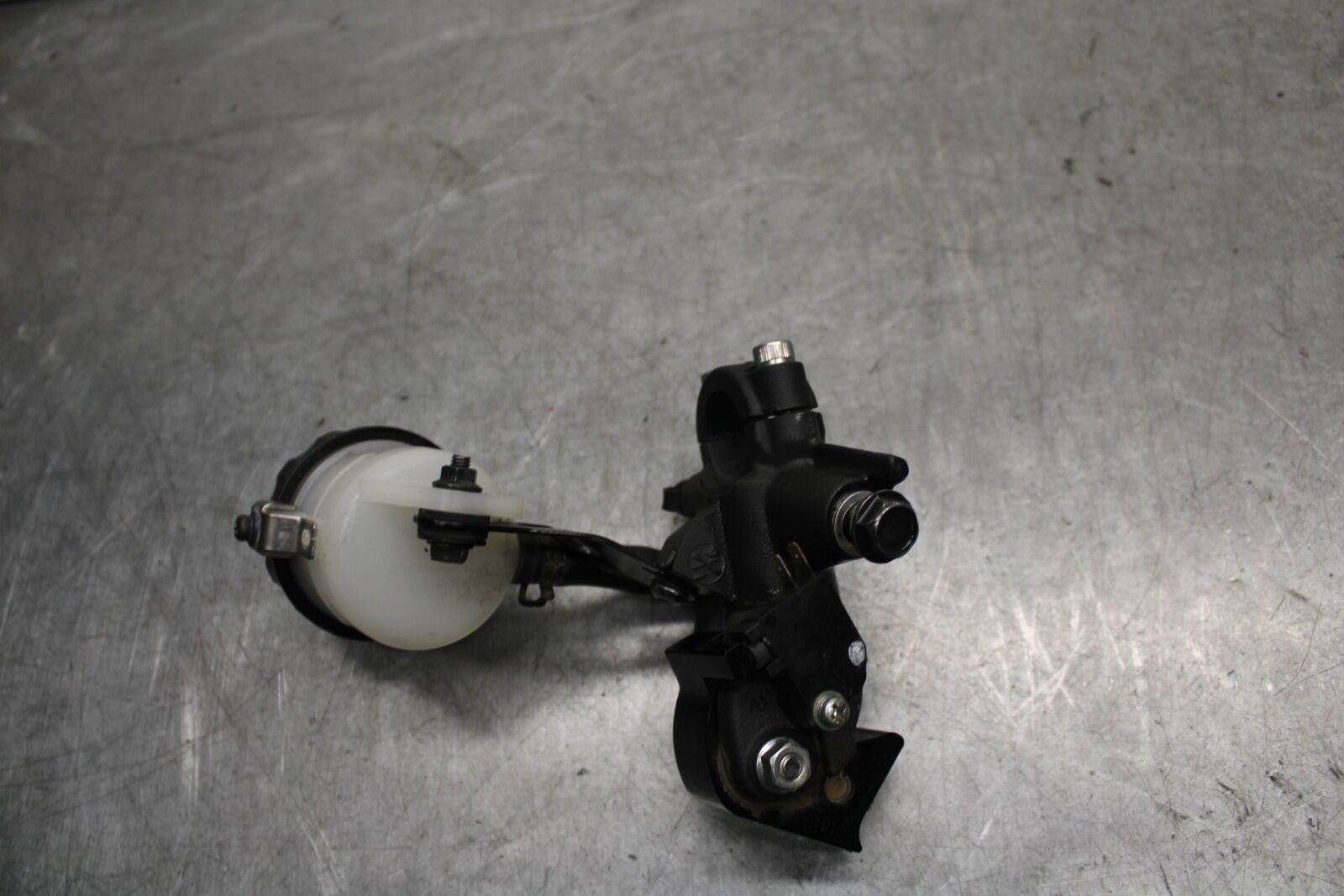 13-18 KAWASAKI NINJA ZX6R FRONT BRAKE MASTER CYLINDER BB666