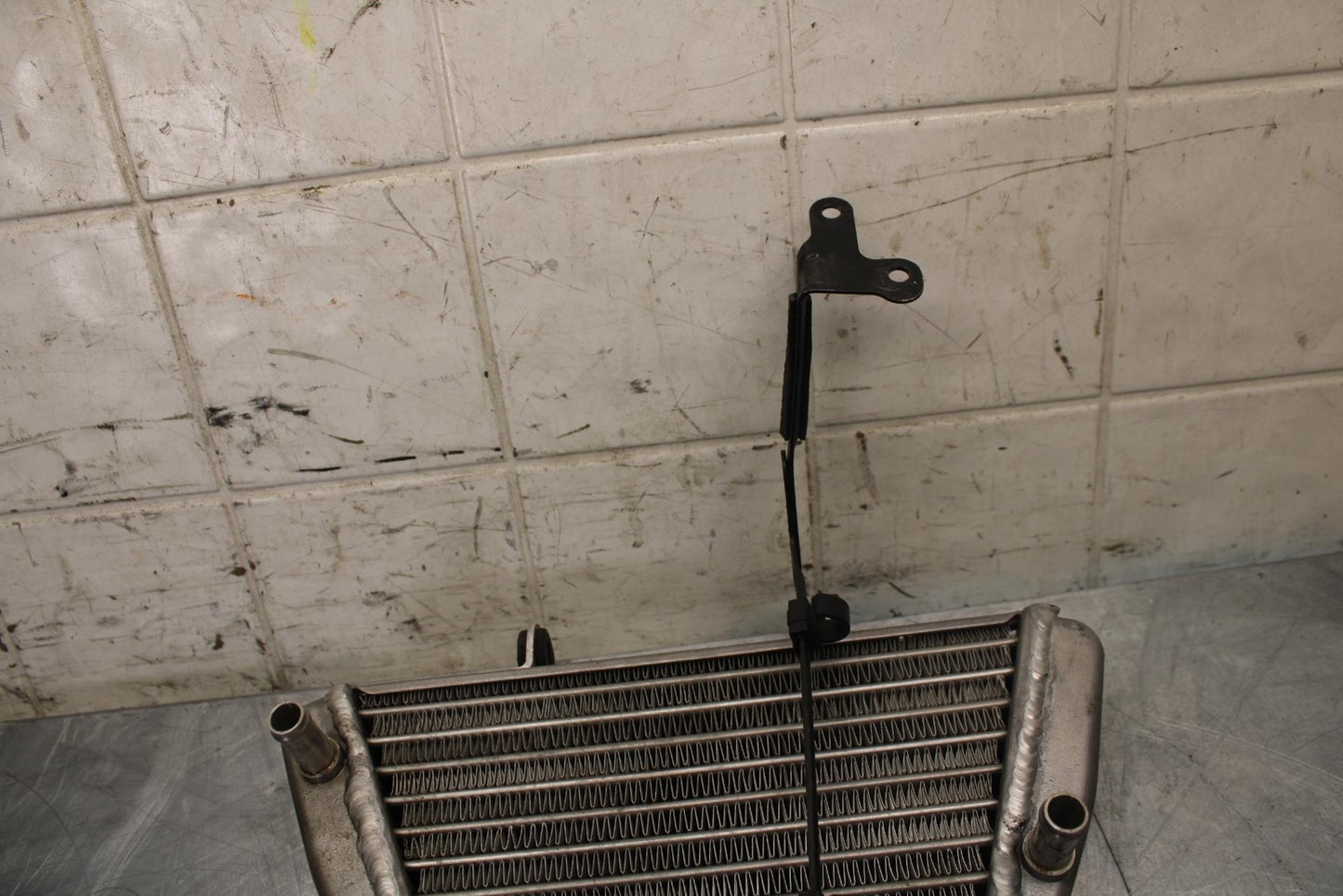 2010 Aprilia RSV1000R ENGINE MOTOR OIL COOLER  BB513